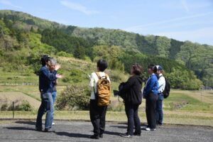 里山の風景を語る