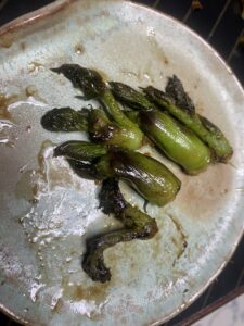 塩と醤油で炒めたタラの芽